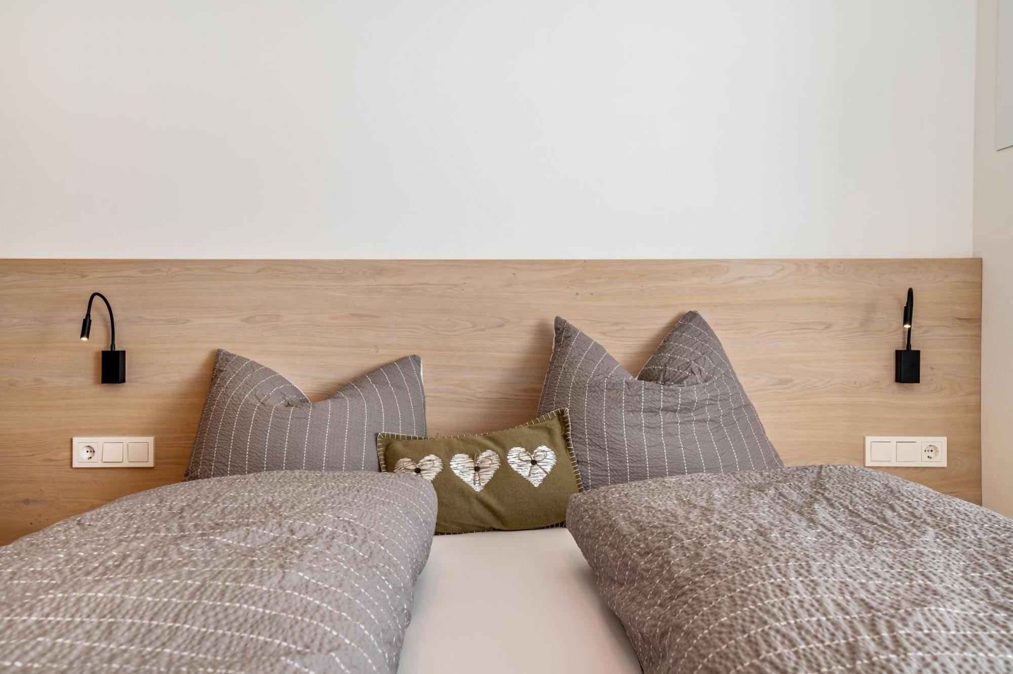 Mountain Meadows Apt 3 Olang ภายนอก รูปภาพ